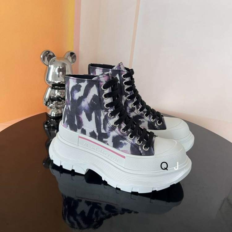 Picture of Alexander McQueen Shoes _SKUAlexanderMcqueencoloursz35-45XJ0401272